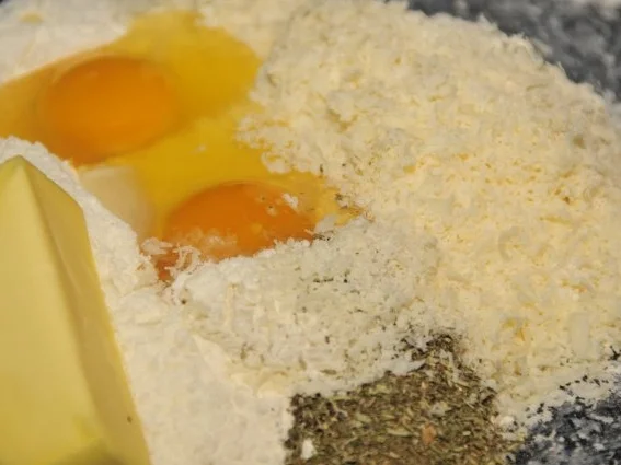 Tapas & Fingerfood: Parmesansterne - Rezept - Bild Nr. 3