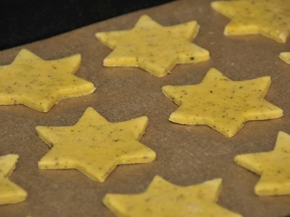 Tapas & Fingerfood: Parmesansterne - Rezept - Bild Nr. 5