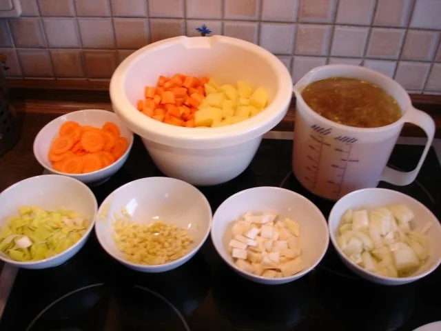Rezept: Kartoffelsuppe à la Papa Bild Nr. 2 Kartoffelsuppe à la Papa - Rezept - Bild Nr. 2