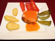 Im Ofen gegartes Lachsfilet mit Gemüse - Rezept