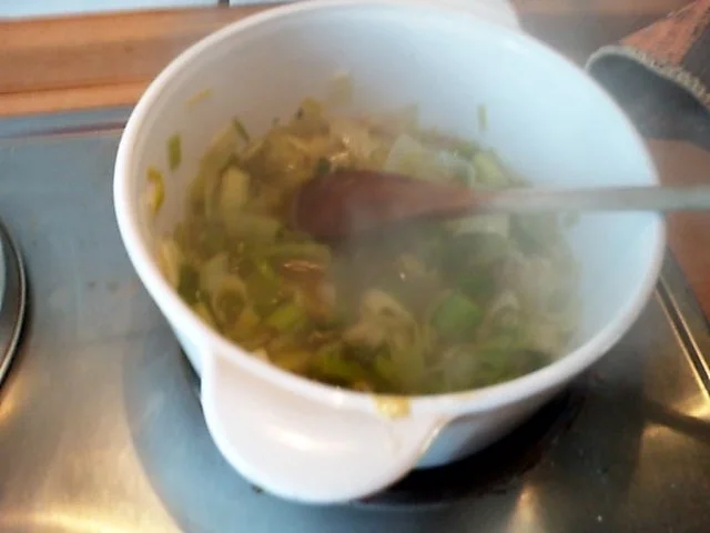 Cremige Lauchsuppe mit Hackbällchen - Rezept - Bild Nr. 7