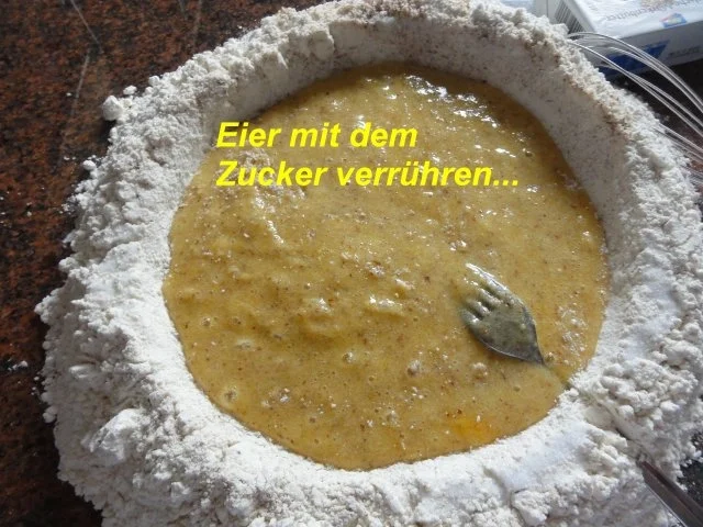 Kekse:   SPRITZGEBÄCK mit Nussgeschmack - Rezept - Bild Nr. 5