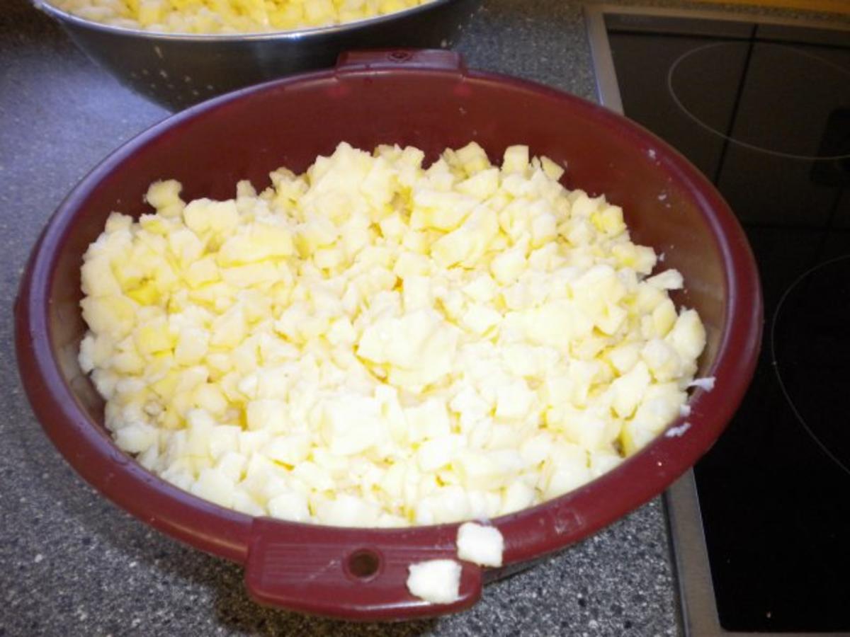 Möhreneintopf mit Kartoffeln und Bratwurstbrät - Rezept - kochbar.de