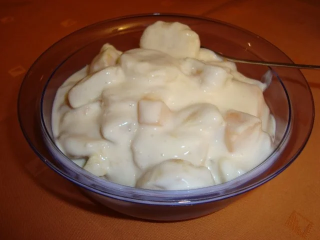 Orange,Kaki+Banane im Joghurt vereint - Rezept