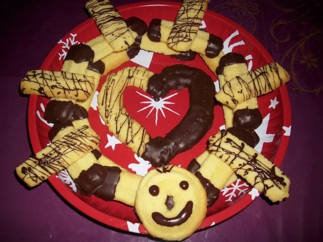 ♥ Weihnachts-Spritzgebäck ♥ - Rezept - Bild Nr. 2