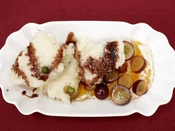 Rezept: Grießnockerl mit Trauben- und Orangenfilets (Sandra Steffl) Grießnockerl mit Trauben- und Orangenfilets (Sandra Steffl) - Rezept