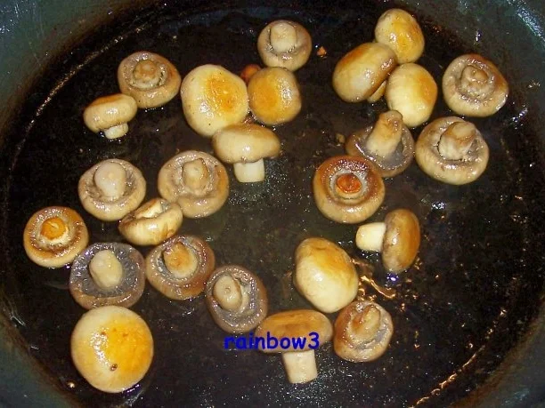 Rezept: Kochen: Hackbällchen in Champignon-Paprika-Sauce Bild Nr. 3 Kochen: Hackbällchen in Champignon-Paprika-Sauce - Rezept - Bild Nr. 3