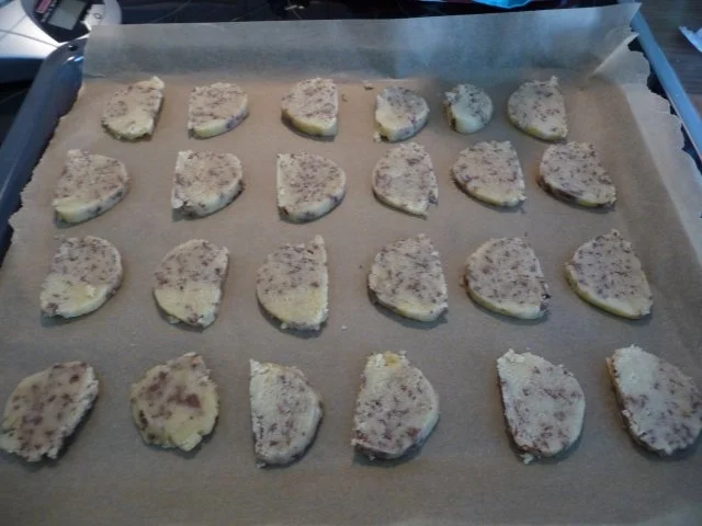 Plätzchen : Sandplätzchen mit Schokoraspeln - Rezept - Bild Nr. 3