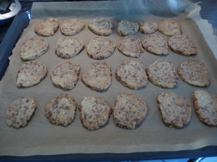 Plätzchen : Sandplätzchen mit Schokoraspeln - einfach - von Forelle1962