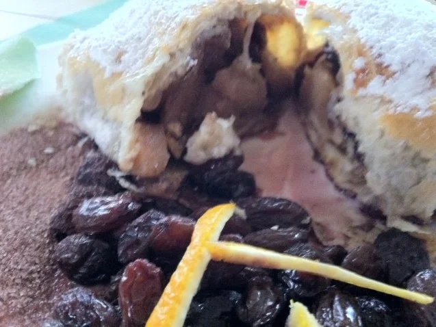 Rezept: Bratapfel im Mäntelchen.. mit Rotweinrosinen und Schoko –Zimt-Zucker Bild Nr. 4 Bratapfel im Mäntelchen.. mit Rotweinrosinen und Schoko –Zimt-Zucker - Rezept - Bild Nr. 4