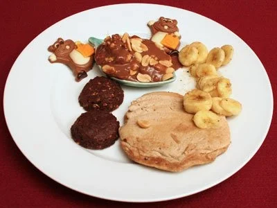 Rezept: Bananen-Pancakes mit Erdnuss-Eis Bananen-Pancakes mit Erdnuss-Eis - Rezept