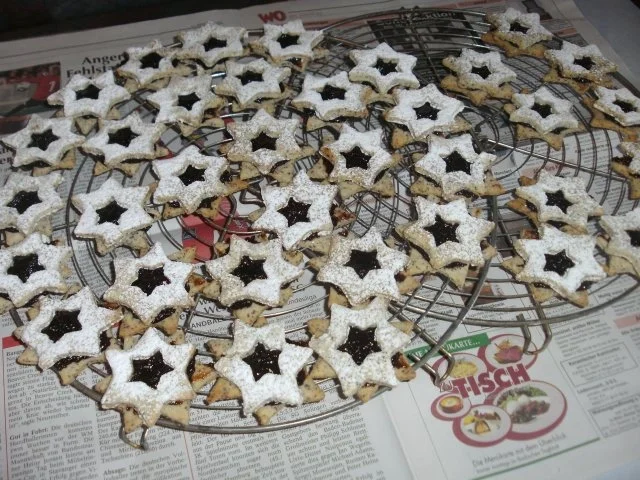 Rezept: Mohn-Pflaumen-Sterne Bild Nr. 3 Mohn-Pflaumen-Sterne - Rezept - Bild Nr. 3