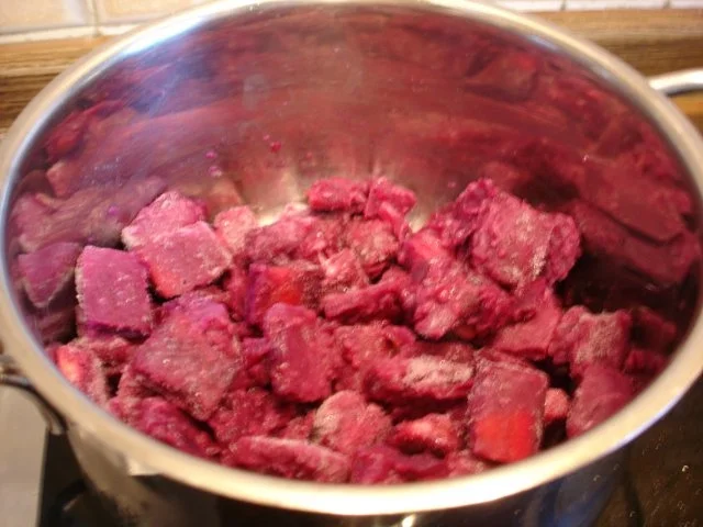 Zwiebelrostbraten mit Rotkohl und Semmelknödel und/oder bömischen Knödel - Rezept - Bild Nr. 21