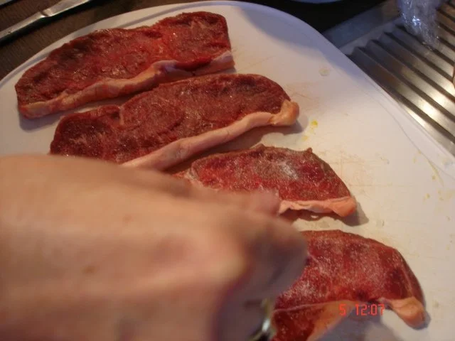Zwiebelrostbraten mit Rotkohl und Semmelknödel und/oder bömischen Knödel - Rezept - Bild Nr. 6
