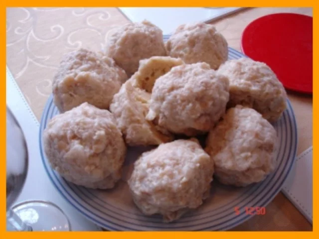 Zwiebelrostbraten mit Rotkohl und Semmelknödel und/oder bömischen Knödel - Rezept - Bild Nr. 24