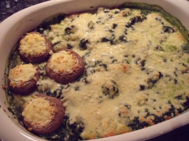 Gnocchi-Spinat-Auflauf mit gefüllten Pilzen - Rezept - Bild Nr. 2