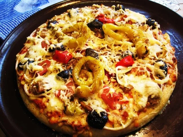 Rezept: Pizza mit allem, was übrig war ... Pizza mit allem, was übrig war ... - Rezept