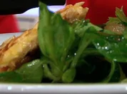 Geräucherte Forelle mit Mandelhaube, Feldsalat und Pfeffermelone (Frauen) - Rezept