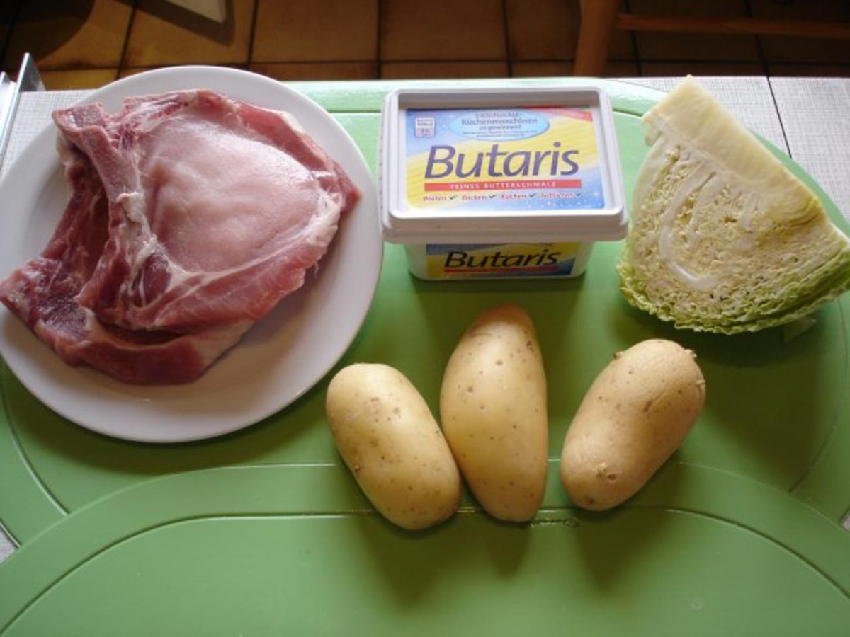Kotelett mit Kartoffeln und angebratenem Wirsing - Rezept - Bild Nr. 2