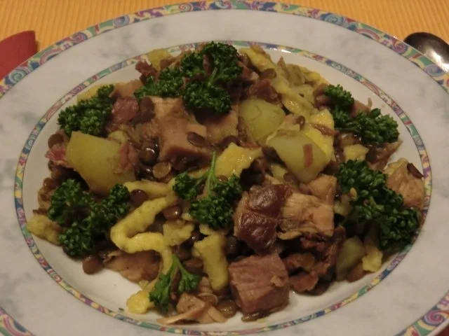 Rezept: Kasslertopf mit Linsen und Spätzle Kasslertopf mit Linsen und Spätzle - Rezept