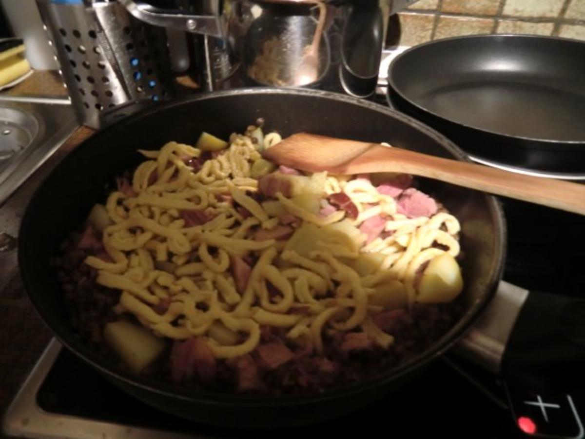 Kasslertopf mit Linsen und Spätzle - Rezept - Bild Nr. 2