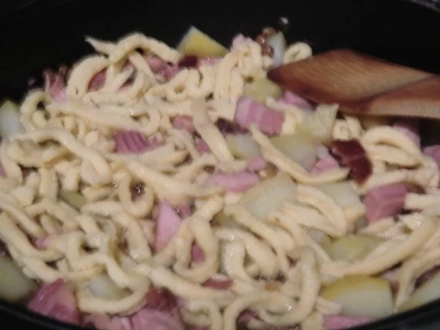 Rezept: Kasslertopf mit Linsen und Spätzle Bild Nr. 3 Kasslertopf mit Linsen und Spätzle - Rezept - Bild Nr. 3