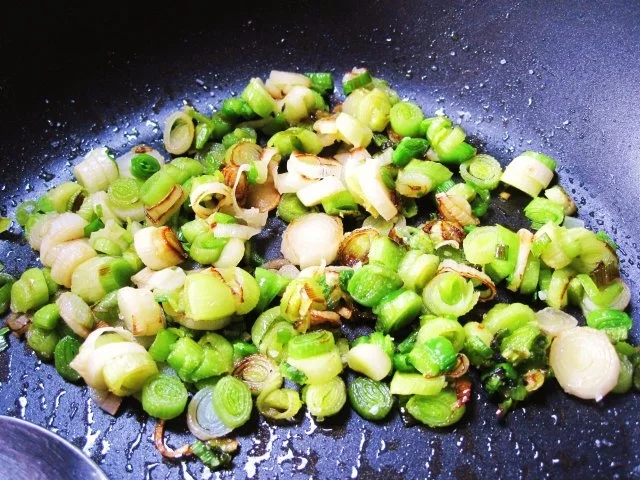 Spaghetti  mit frischem grünem Knoblauch - Rezept - Bild Nr. 5