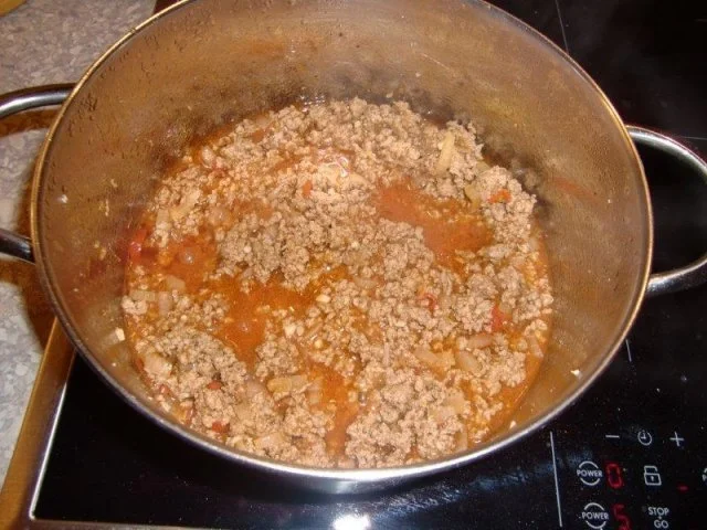 Rezept: Scharfer Rosenkohlauflauf mit Gehacktes Bild Nr. 3 Scharfer Rosenkohlauflauf mit Gehacktes - Rezept - Bild Nr. 3