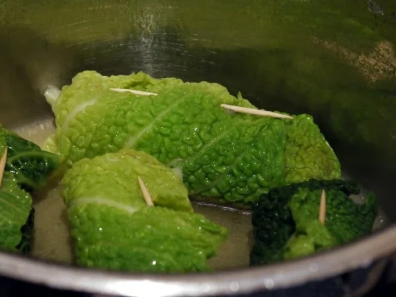 Rezept: Hähnchen im Wirsingmantel mit pikanten Kartoffeln Bild Nr. 6 Hähnchen im Wirsingmantel mit pikanten Kartoffeln - Rezept - Bild Nr. 6