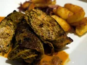 Rezept: Hรคhnchen im Wirsingmantel mit pikanten Kartoffeln Hรคhnchen im Wirsingmantel mit pikanten Kartoffeln - Rezept