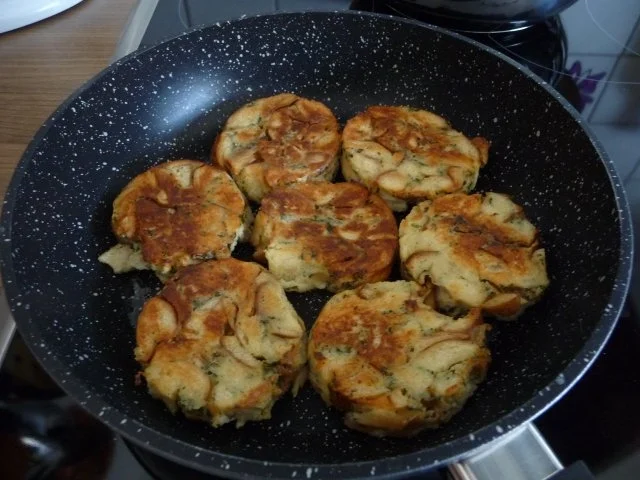 Rezept: Resteverwertung : vom Adventsessen mit gebratenen Laugenknödel Bild Nr. 3 Resteverwertung : vom Adventsessen mit gebratenen Laugenknödel - Rezept - Bild Nr. 3