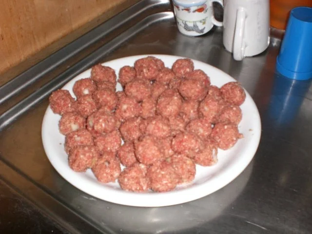Köttbullar mit Johannisbeersößchen - Rezept - Bild Nr. 2