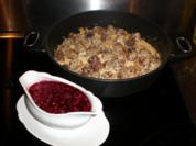 Köttbullar mit Johannisbeersößchen - Rezept
