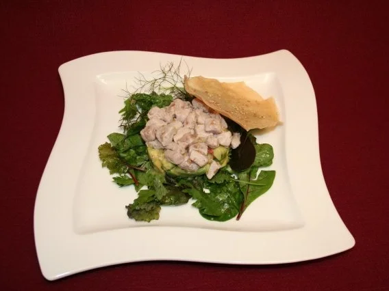 Thunfisch-Burger auf Wildkräutersalat - Rezept