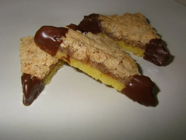 Rezept: Walnuss-Ecken Walnuss-Ecken - Rezept