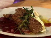 Gewürzlamm an Rote Bete Carpaccio & Frischkäse-Creme (Frauen) - Rezept