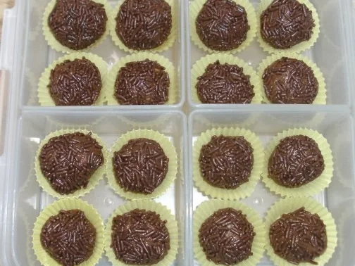 Rezept: Crisp-Likör-Kugeln Bild Nr. 2 Crisp-Likör-Kugeln - Rezept - Bild Nr. 2