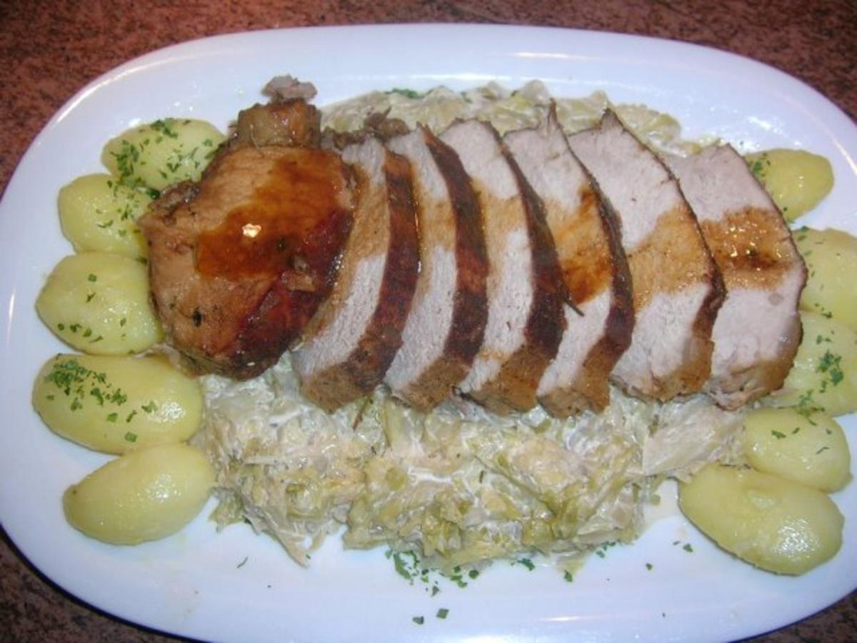 Kotelettbraten am Stück, mit Spitzkohl und Kartöffelchen (leckere Hausmannskost) - Rezept - Bild Nr. 2