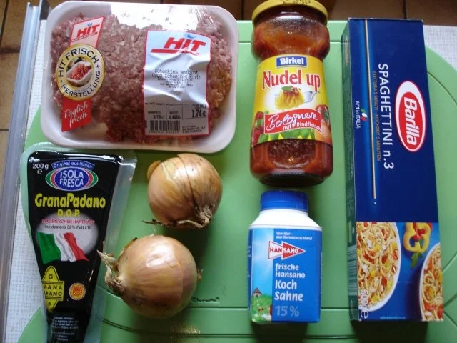 Schnelle Spaghettini-Bolognese mit Romanasalat - Rezept - Bild Nr. 2