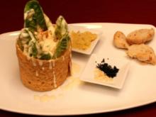Caesar Salad à la Dubai mit Chilibrot und Orangen-Meerrettichbutter - Rezept