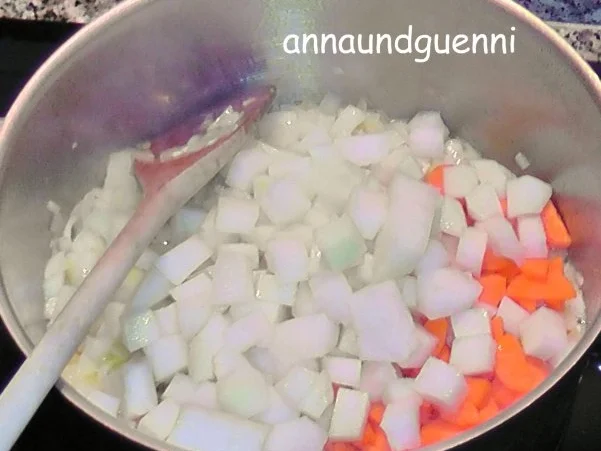 Rumpsteak mit Baconkartoffeln und winterlichem Linsengemüse und Rotweinsauce - Rezept - Bild Nr. 8