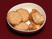 Rezept: Haferflocken- und Kokoskekse und Zimt-Apfel-Kรผchlein (Oli P.) Haferflocken- und Kokoskekse und Zimt-Apfel-Kรผchlein (Oli P.) - Rezept
