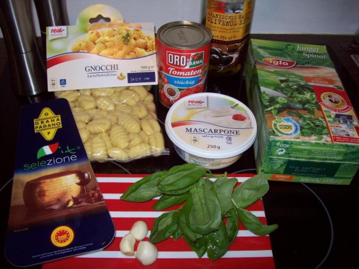 Gnocchi mit Spinat in Tomatensoße - Rezept - Bild Nr. 2