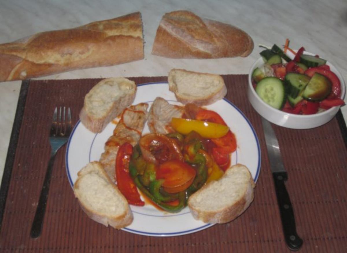 Schnitzel mit Paprikagemüse - Rezept