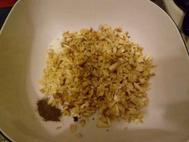 Gefüllte Champignons mit Bechamel und Nüssen - Rezept - Bild Nr. 4