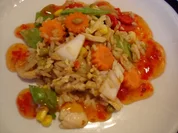 Chinesischer Bratreis mit Ei, Hühnerfleisch und Gemüse - Rezept