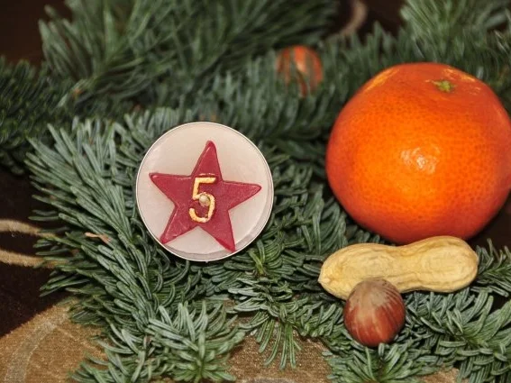 Rezept: Adventskalender 5. Tag: Nikolaus Aperol Spritz Bild Nr. 2 Adventskalender 5. Tag: Nikolaus Aperol Spritz - Rezept - Bild Nr. 2