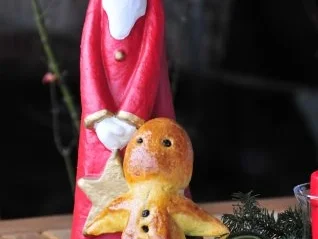 Adventskalender 6. Tag: Klosamännle (Nikolaus) aus Hefeteig - Rezept