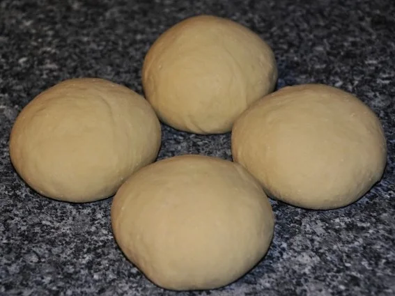 Adventskalender 6. Tag: Klosamännle (Nikolaus) aus Hefeteig - Rezept - Bild Nr. 7