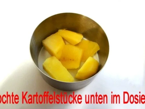 Ei auf Spinat-Kartoffelboden und Sahne-Spiegel Euro 5,50 für 4 Pers. - Rezept - Bild Nr. 5